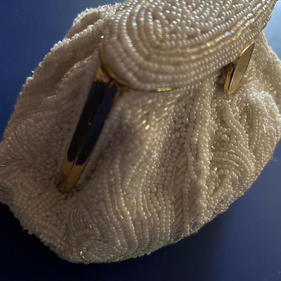 White beaded bag, perfect for a bride - Picture 5 of 13